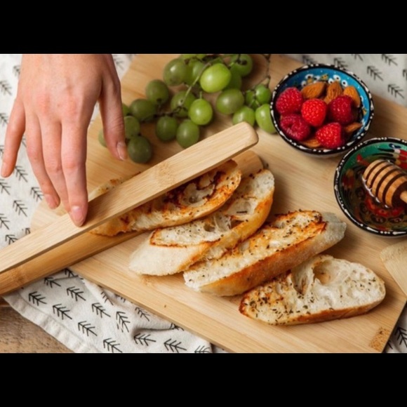 Core Bamboo Serve Set: Cutting Board Tongs Spatula - Picture 2 of 3